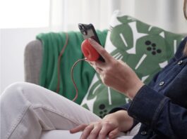 IKEA VÄSTMÄRKE: il caricabatterie wireless a forma di ciambella che vi semplifica la vita IKEA VÄSTMÄRKE: il caricabatterie wireless a forma di ciambella che vi semplifica la vita - macitynet.it