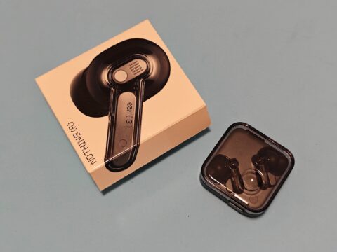 Recensione Nothing Ear (3), l'evoluzione premium degli auricolari trasparenti con Super Mic integrato - macitynet.it