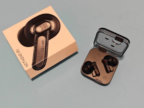 Recensione Nothing Ear (3), l'evoluzione premium degli auricolari trasparenti con Super Mic integrato - macitynet.it