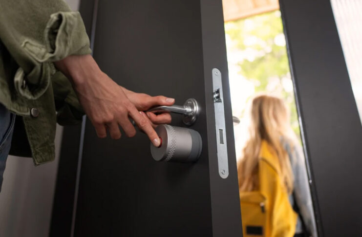 Smart Lock Linus L2 Lite, disponibile la serratura Matter di Yale