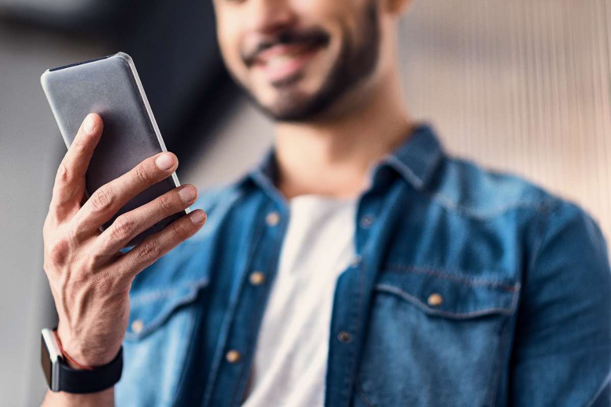 Uomo smartphone Uomo smartphone