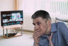 La tua Smart TV ti osserva di nascosto: ecco le funzioni da disattivare subito per proteggere la tua privacy smart tv ti spia cosa fare