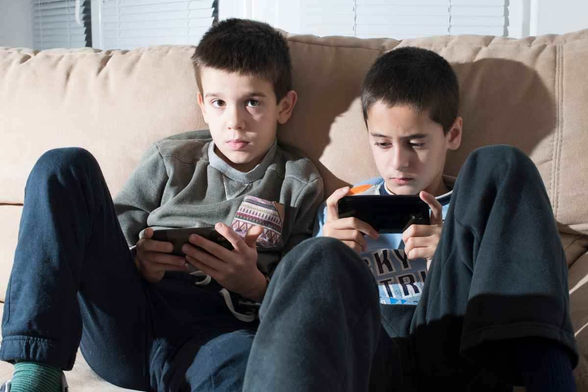 smartphone bambini smartphone bambini danni