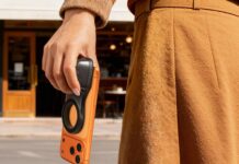 Scatti comodi e pro con magsafe, iPhone e l’impugnatura-grip Jeebel macitynet.it