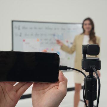 OBSBOT Tiny 3, la webcam con Audio Spaziale cambia tutto - macitynet.it