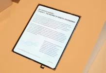 Lo schermo dell’iPhone pieghevole fa capolino al CES macitynet.it