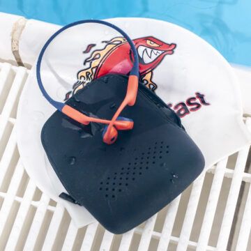 Recensione Shokz OpenSwim Pro, musica sopra e sott’acqua, in streaming e offline - macitynet.it
