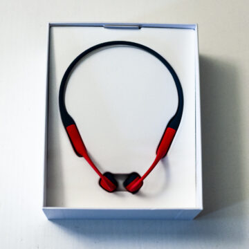 Recensione Shokz OpenSwim Pro, musica sopra e sott’acqua, in streaming e offline - macitynet.it