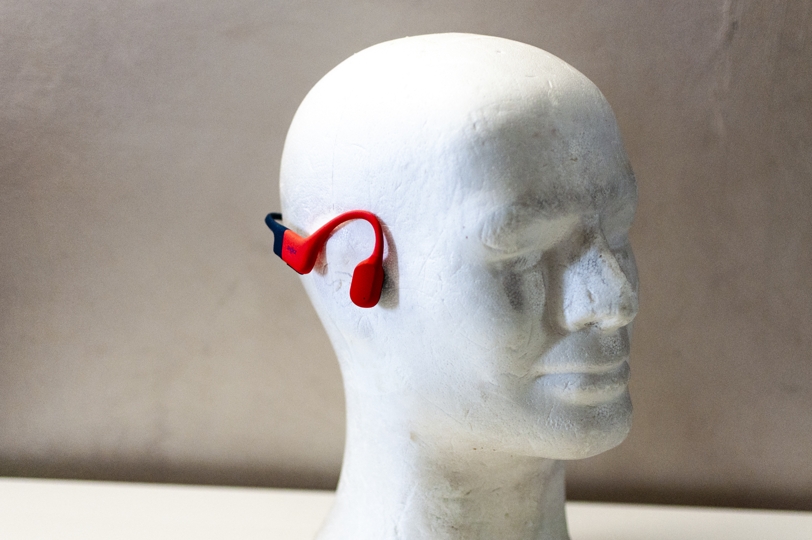 Recensione Shokz OpenSwim Pro, musica sopra e sott’acqua, in streaming e offline - macitynet.it Recensione Shokz OpenSwim Pro, musica sopra e sott’acqua, in streaming e offline - macitynet.it