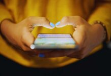 WhatsApp su iOS ora con controllo rapido della Modalità Microfono