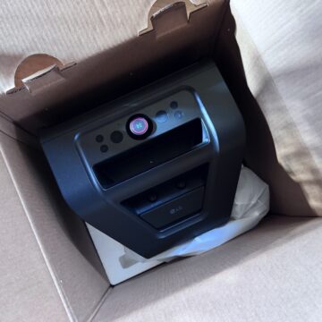 LG XBOOM Stage 301 recensione: potenza, karaoke evoluto e batteria sostituibile - macitynet.it