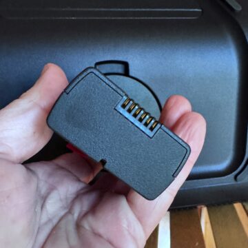 LG XBOOM Stage 301 recensione: potenza, karaoke evoluto e batteria sostituibile - macitynet.it