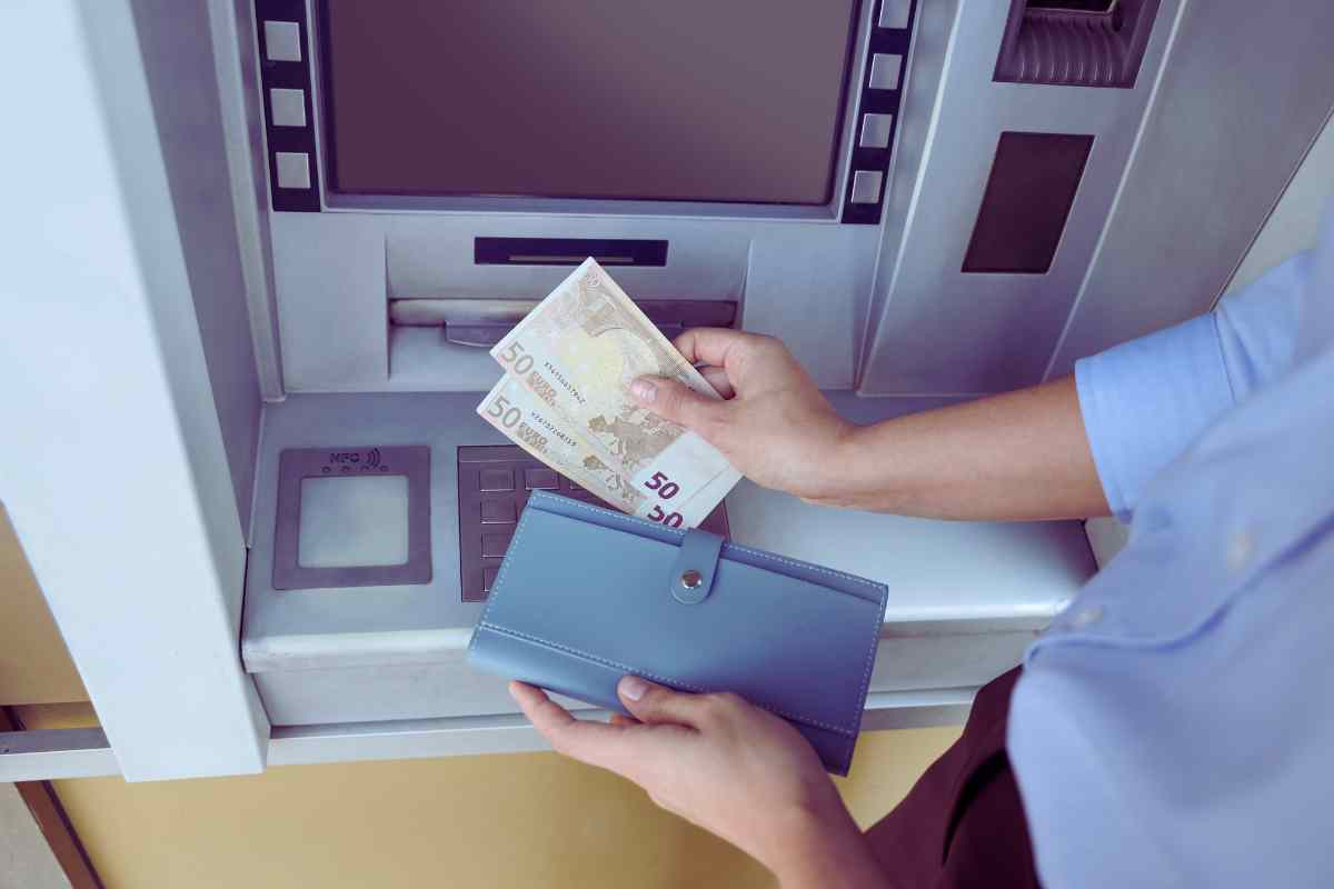 Bancomat, c'è un nuovo pericolo: il jackpoting è arrivato in Italia - macitynet.it Bancomat, c'è un nuovo pericolo: il jackpoting è arrivato in Italia - macitynet.it