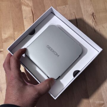 Recensione Geekom A8 con Ryzen 7 8745HS: il mini PC con AMD che può sostituire un desktop - macitynet.it