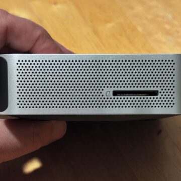 Recensione Geekom A8 con Ryzen 7 8745HS: il mini PC con AMD che può sostituire un desktop - macitynet.it