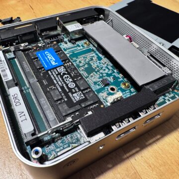 Recensione Geekom A8 con Ryzen 7 8745HS: il mini PC con AMD che può sostituire un desktop - macitynet.it