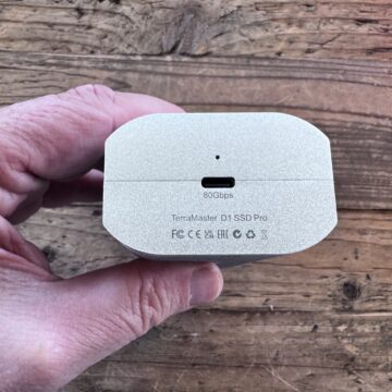 Recensione Case TerraMaster D1 Pro : Thunderbolt 5 per far volare gli SSD come mai prima - macitynet.it