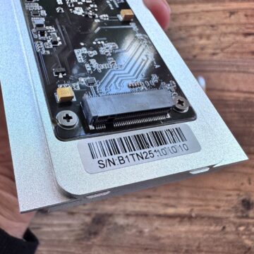 Recensione Case TerraMaster D1 Pro : Thunderbolt 5 per far volare gli SSD come mai prima - macitynet.it