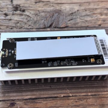 Recensione Case TerraMaster D1 Pro : Thunderbolt 5 per far volare gli SSD come mai prima - macitynet.it