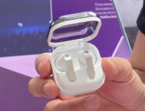 Samsung trasforma i Galaxy Buds in ausili acustici, sulle orme di Airpods Pro
