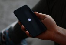Il metodo nascosto per liberare spazio e velocità sull’iPhone: svuotalo ora e sarà una scheggia mano iPhone