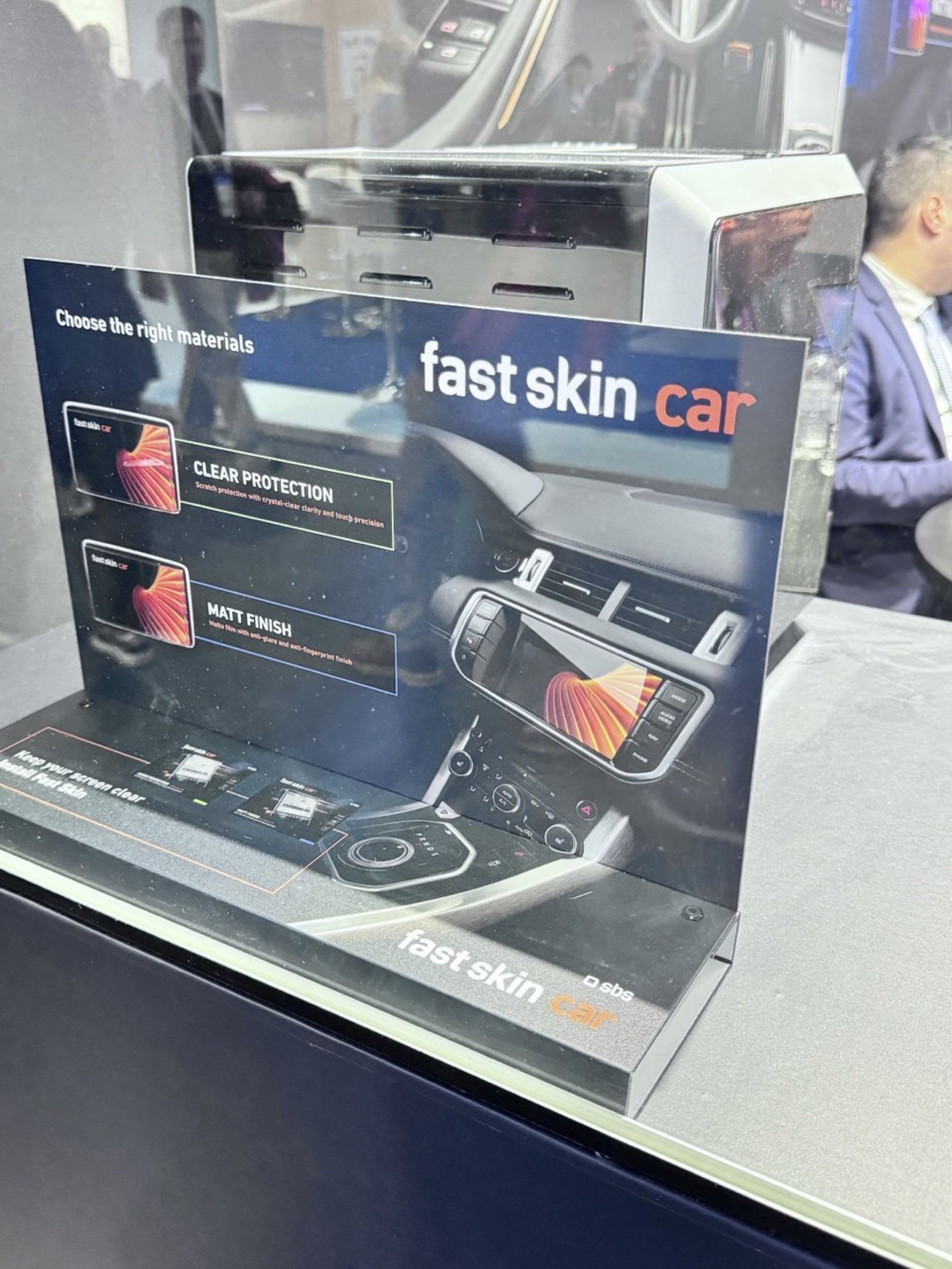 SBS Omniglass al MWC 2026: 27 vetri per coprire fino a 1.500 smartphone - macitynet.it SBS Omniglass al MWC 2026: 27 vetri per coprire fino a 1.500 smartphone - macitynet.it