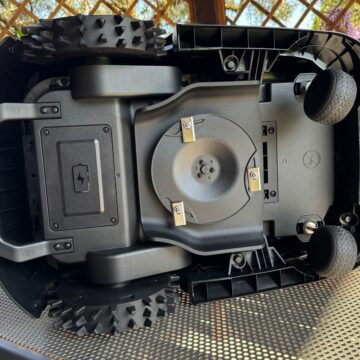 Recensione MOVA 1000, il robot tagliaerba senza filo che punta sulla semplicità - macitynet.it