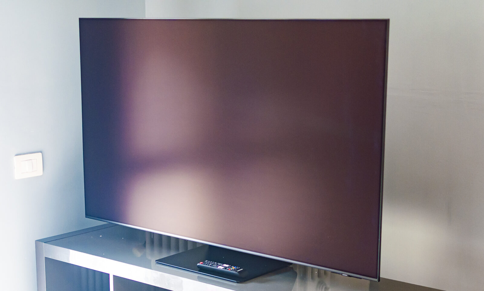 Recensione Samsung TV S95F OLED, la smart TV bella anche di giorno - macitynet.it Recensione Samsung TV S95F OLED, la smart TV bella anche di giorno - macitynet.it