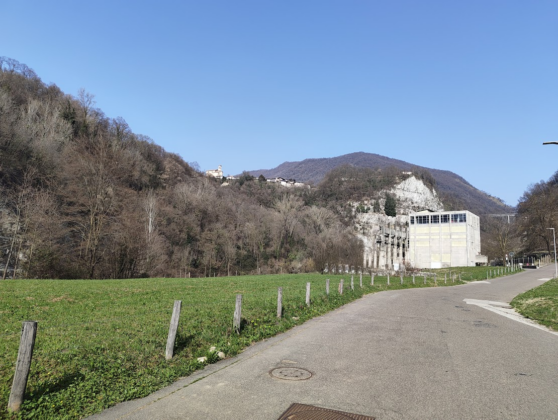 Recensione Nothing Phone (4a) e (4a) Pro, i mid-range pi&ugrave; riconoscibili - macitynet.it