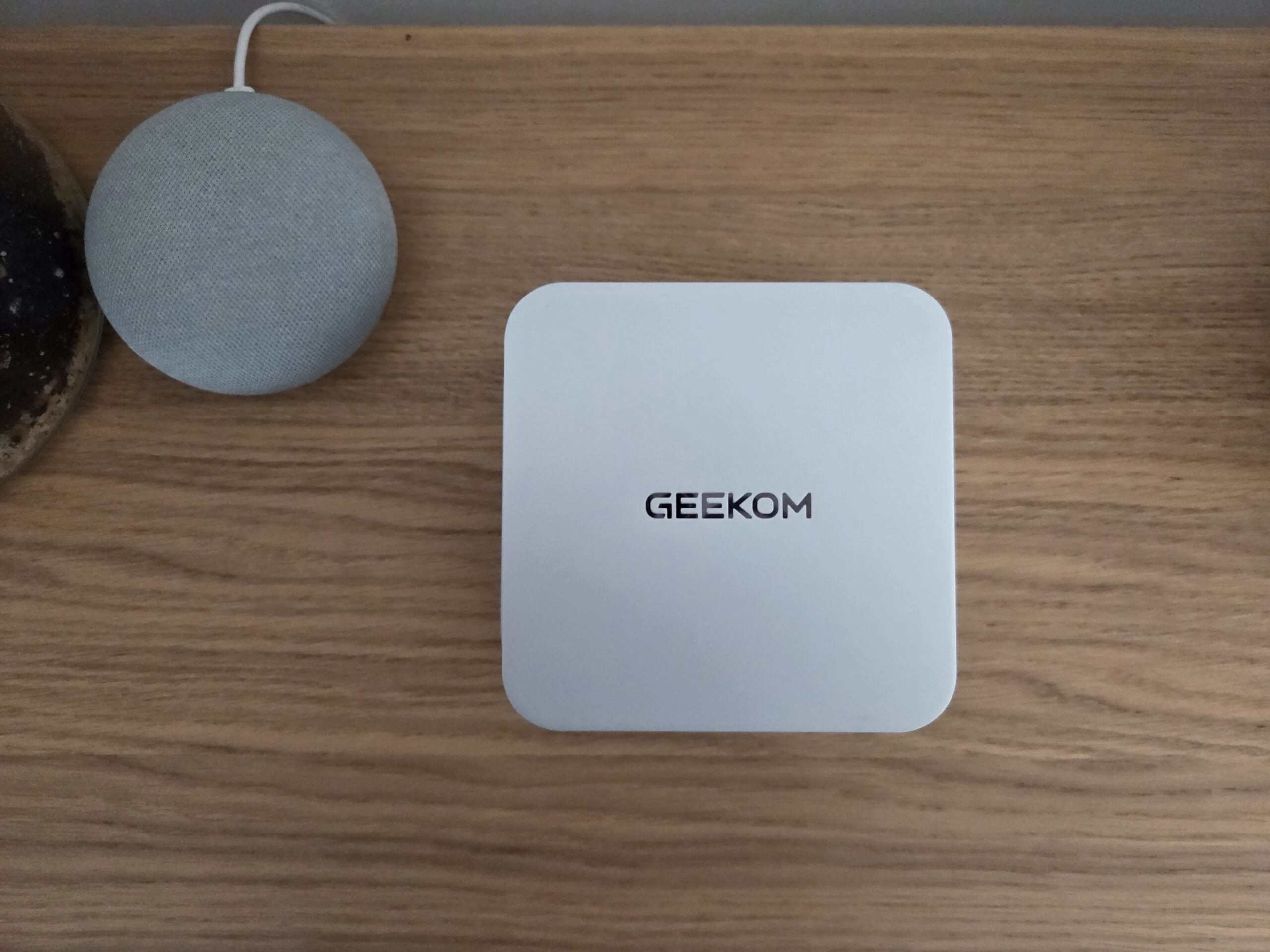 In prova Geekom A5 Pro, più piccolo di un floppy è il Mac mini per chi vuole Windows - macitynet.it In prova Geekom A5 Pro, più piccolo di un floppy è il Mac mini per chi vuole Windows - macitynet.it