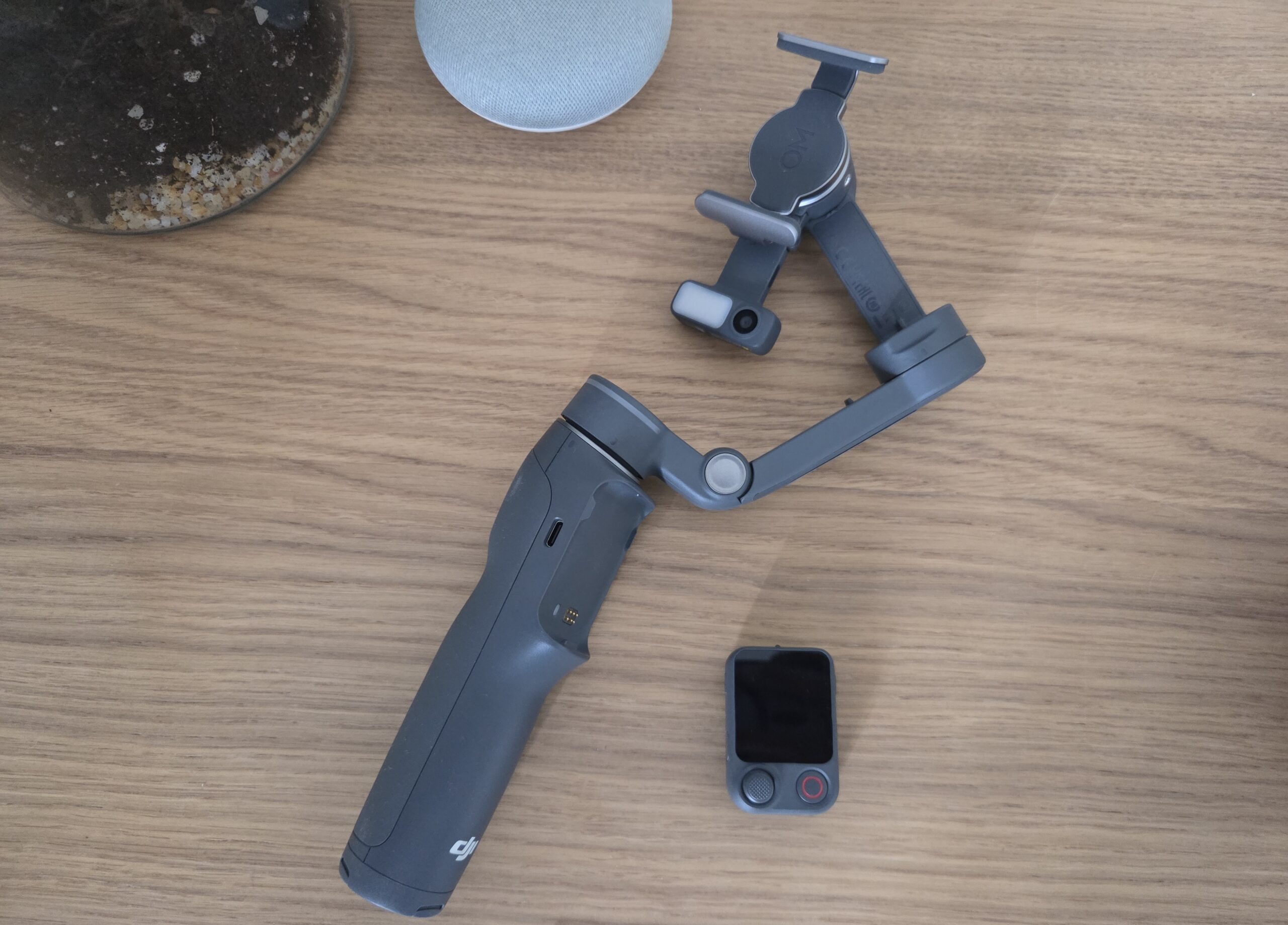 DJI lancia Osmo Mobile 8P, il gimbal che si controlla a distanza con FrameTap - macitynet.it DJI lancia Osmo Mobile 8P, il gimbal che si controlla a distanza con FrameTap - macitynet.it