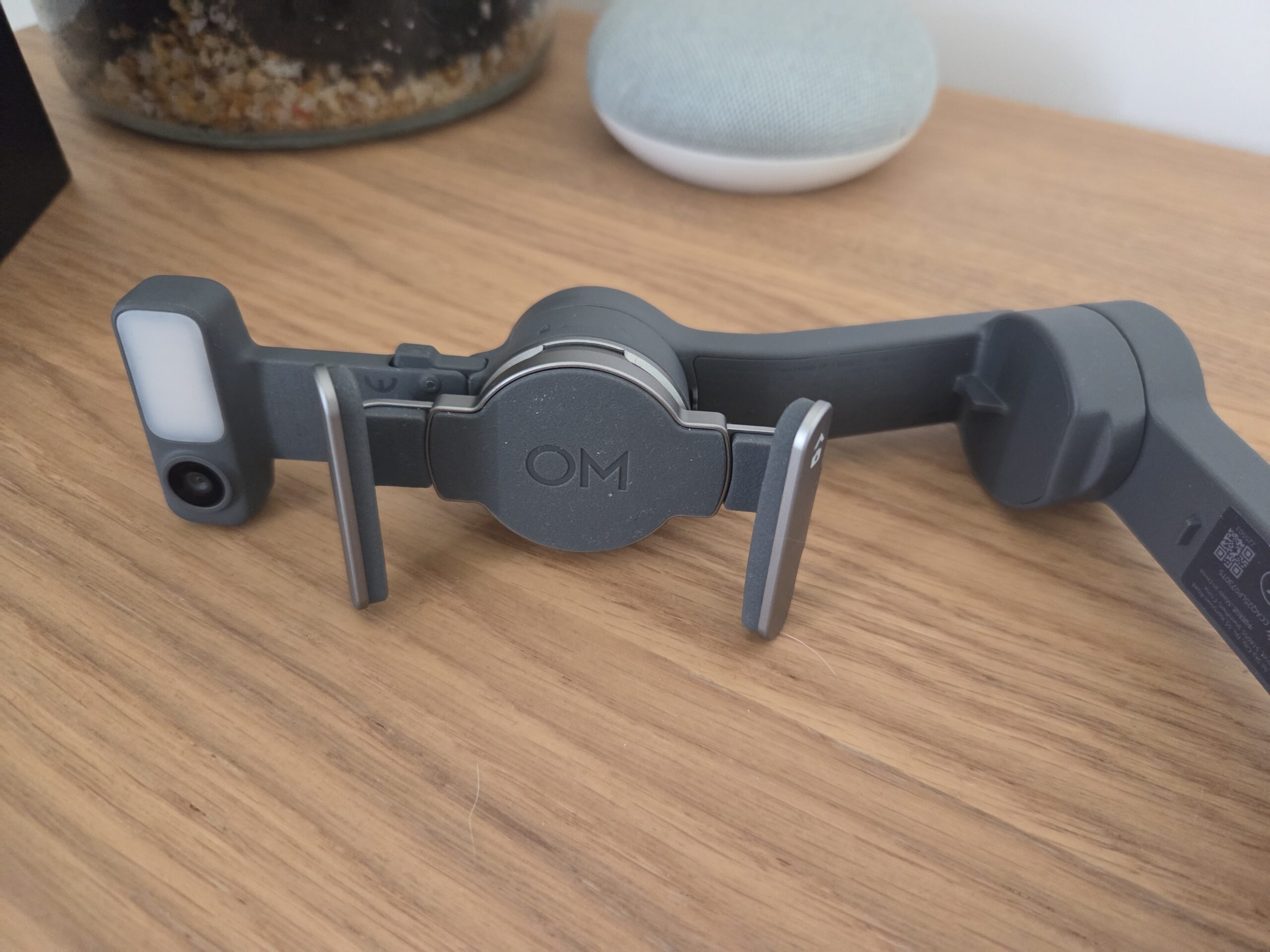 Recensione Osmo Mobile 8P, il Gimbal che si fa in due con il FrameTap - macitynet.it Recensione Osmo Mobile 8P, il Gimbal che si fa in due con il FrameTap - macitynet.it