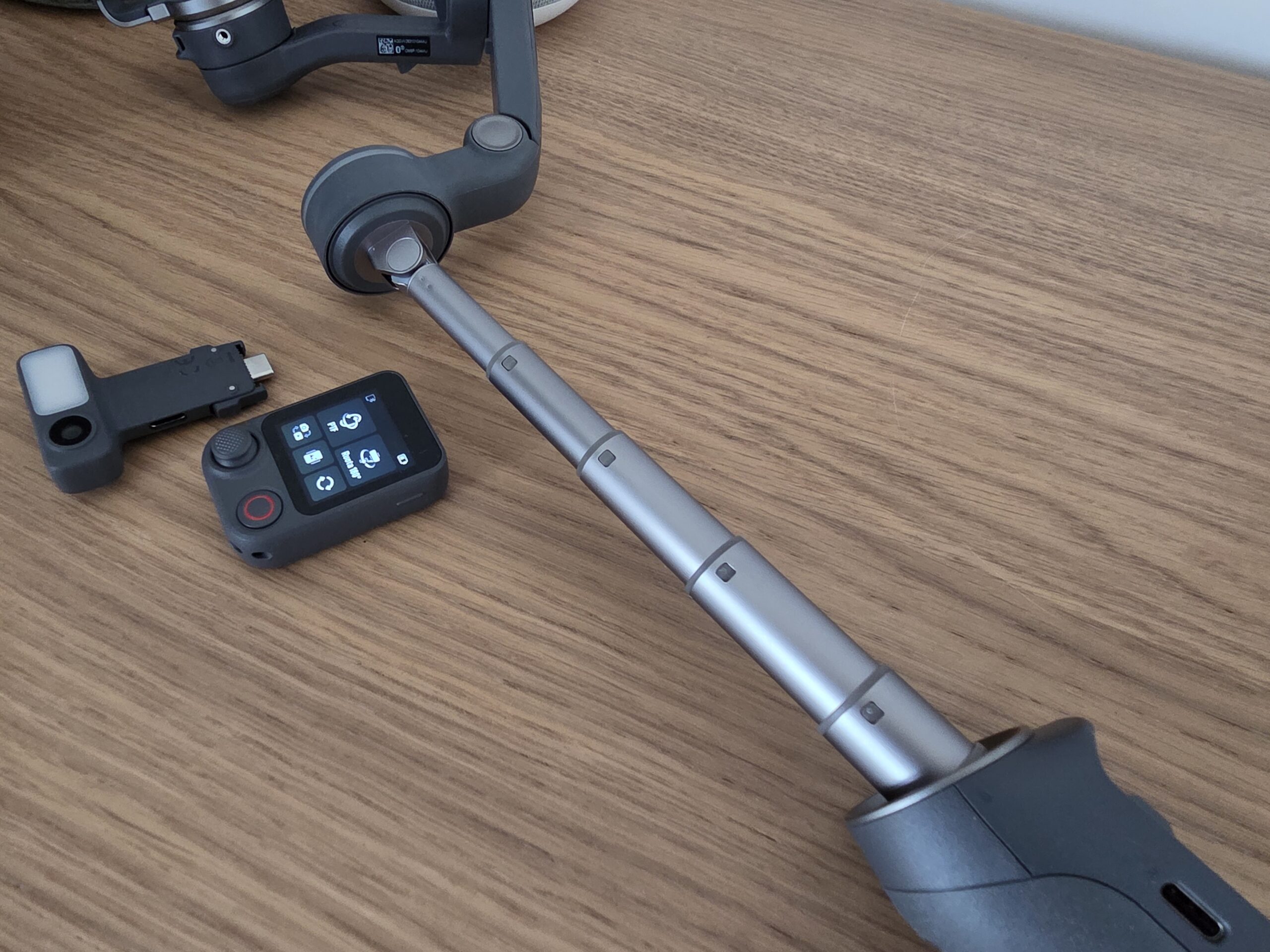 Recensione Osmo Mobile 8P, il Gimbal che si fa in due con il FrameTap - macitynet.it Recensione Osmo Mobile 8P, il Gimbal che si fa in due con il FrameTap - macitynet.it
