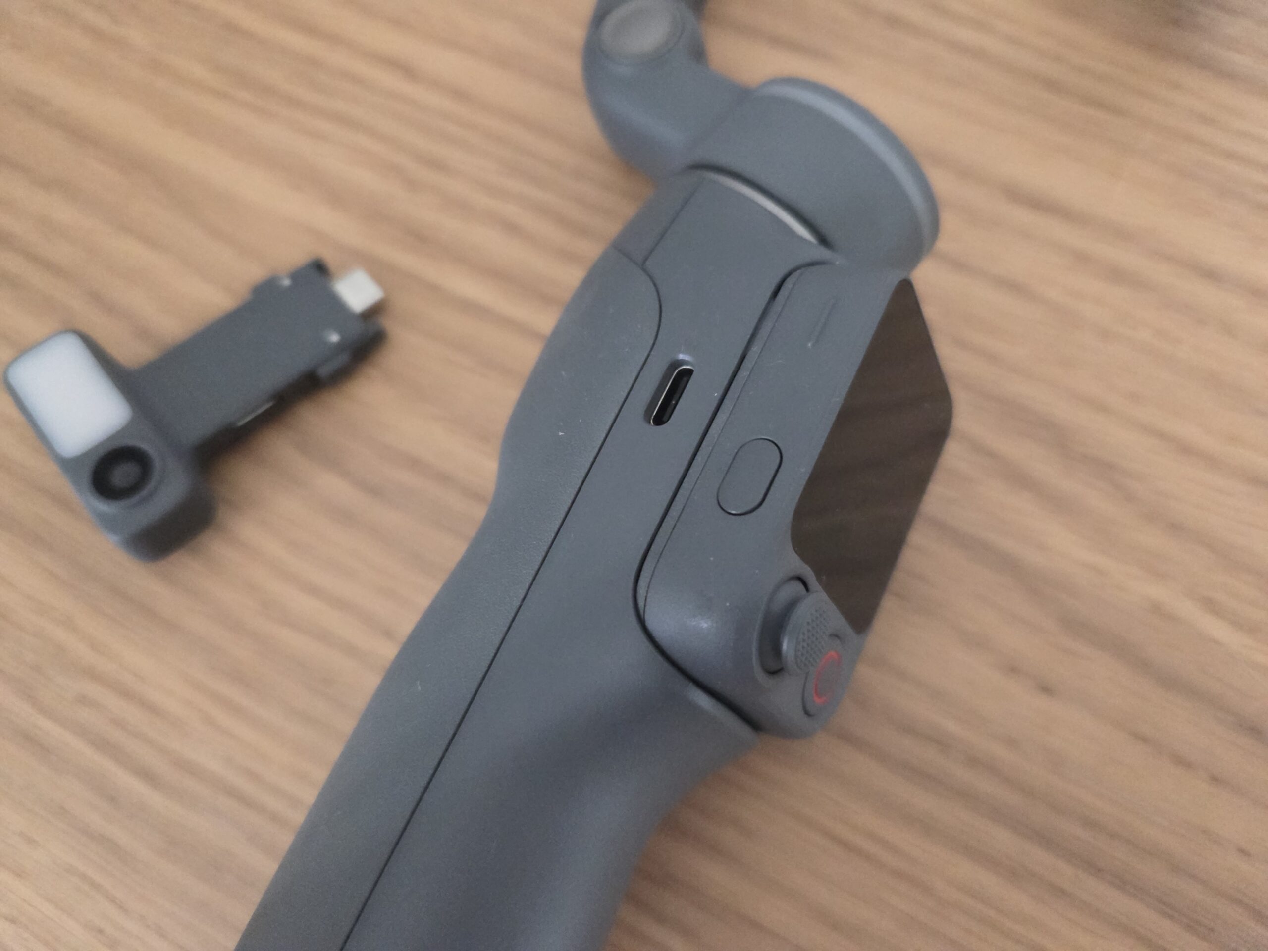 Recensione Osmo Mobile 8P, il Gimbal che si fa in due con il FrameTap - macitynet.it Recensione Osmo Mobile 8P, il Gimbal che si fa in due con il FrameTap - macitynet.it