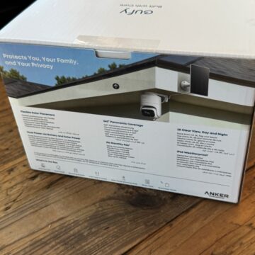 Recensione eufyCam C37, videocamera solare a 360° con AI senza abbonamenti - macitynet.it