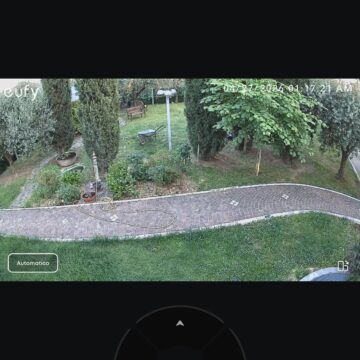 Recensione eufyCam C37, videocamera solare a 360° con AI senza abbonamenti - macitynet.it