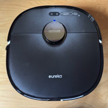 Recensione Eureka J15 Max Ultra, il robot aspirapolvere pensato per animali e pulizia liquidi - macitynet.it