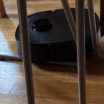 Recensione Eureka J15 Max Ultra, il robot aspirapolvere pensato per animali e pulizia liquidi - macitynet.it