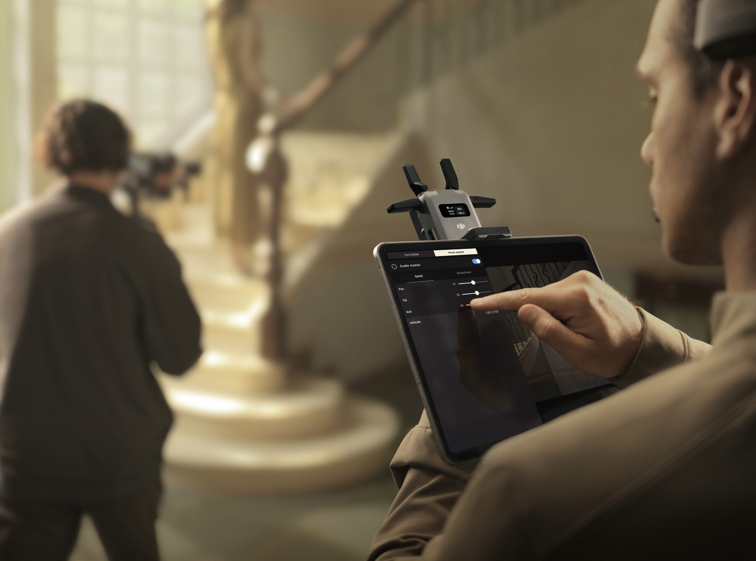 DJI lancia il nuovo RS 4 Pro Combo per stabilizzazione e trasmissione SDR in un unico ecosistema - macitynet.it DJI lancia il nuovo RS 4 Pro Combo per stabilizzazione e trasmissione SDR in un unico ecosistema - macitynet.it