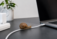 macOS 26 ti avvisa se il tuo Mac si ricarica lentamente macOS 26 ti avvisa se il tuo Mac si ricarica lentamente - macitynet.it