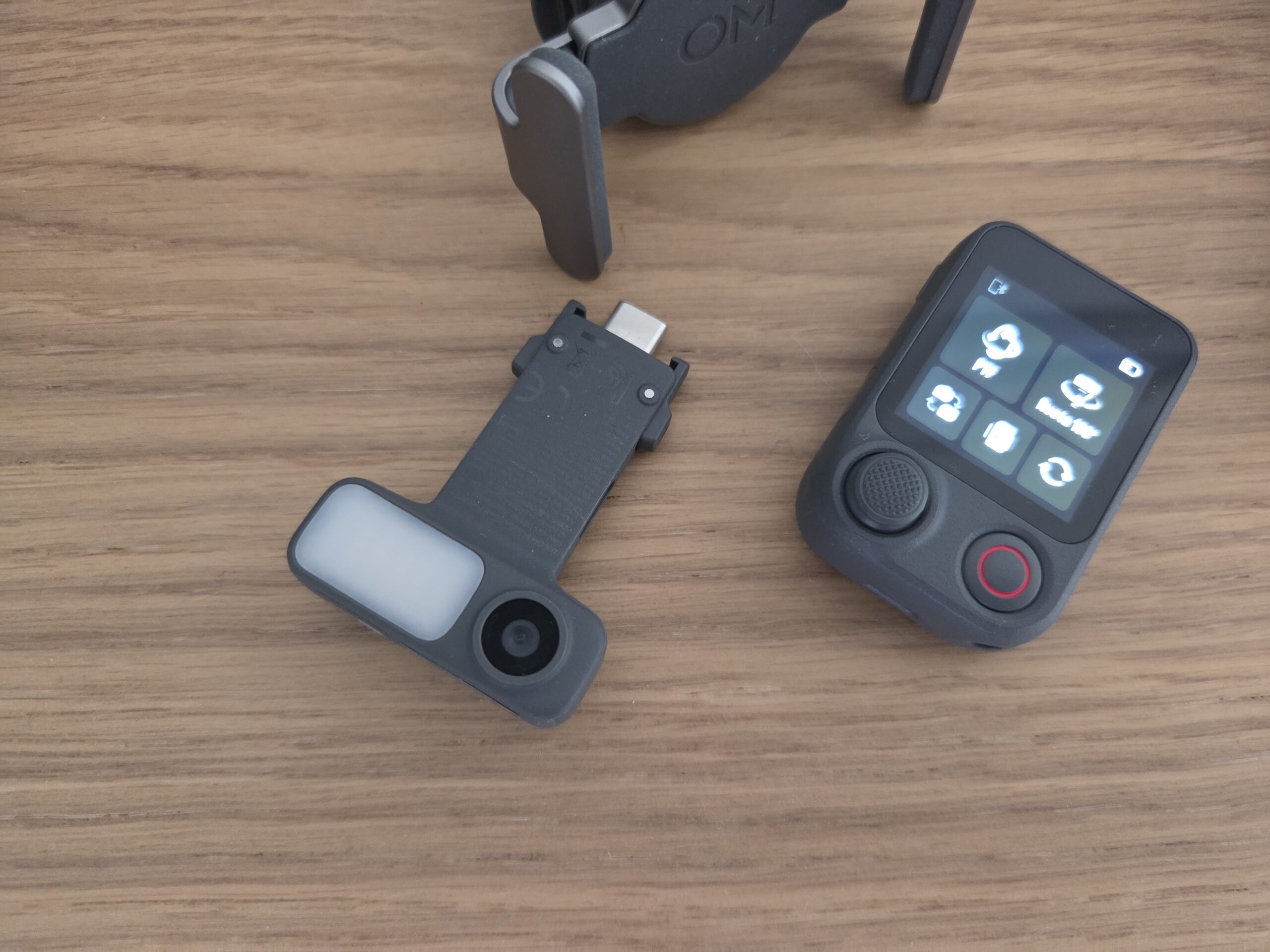 Recensione Osmo Mobile 8P, il Gimbal che si fa in due con il FrameTap - macitynet.it Recensione Osmo Mobile 8P, il Gimbal che si fa in due con il FrameTap - macitynet.it