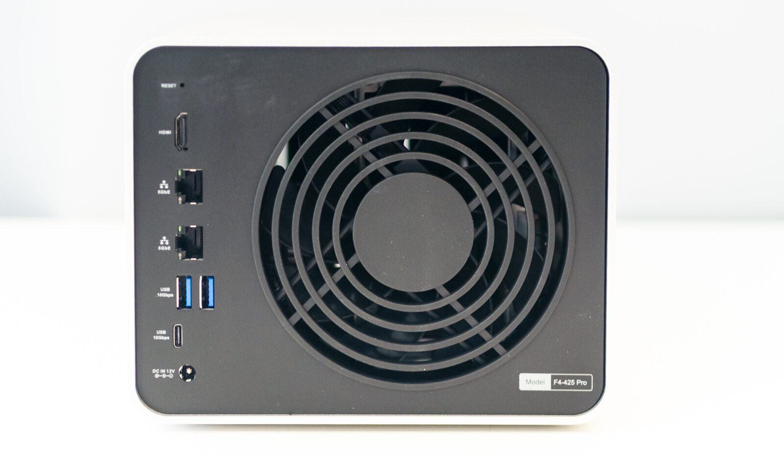 Recensione NAS TerraMaster F4-425 Pro, AI locale ma anche tanta qualità al giusto prezzo - macitynet.it Recensione NAS TerraMaster F4-425 Pro, AI locale ma anche tanta qualità al giusto prezzo - macitynet.it