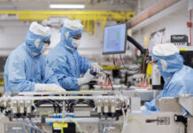 Lo strano caso della macchina per fare i chip finita in Cina Lo strano caso della macchina per fare i chip finita in Cina (oppure no?) - macitynet.it