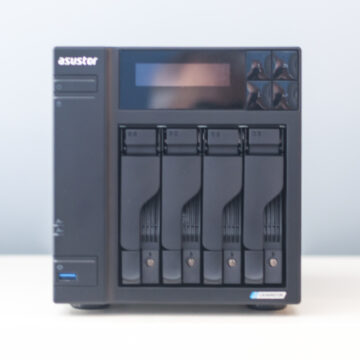 Recensione Asustor Lockerstor 4 Gen2+ AS6704T v2, pochi cambi ma nei punti giusti - macitynet.it