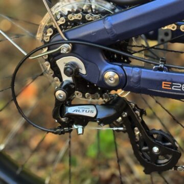 ENGWE E26 3.0 Pro, la bici eSUV con il motore centrale cambia la guida, prime impressioni - macitynet.it