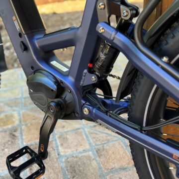 ENGWE E26 3.0 Pro, la bici eSUV con il motore centrale cambia la guida, prime impressioni - macitynet.it