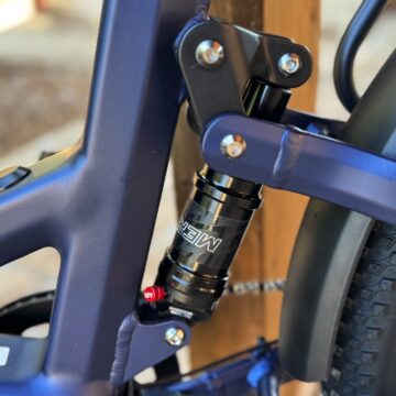 ENGWE E26 3.0 Pro, la bici eSUV con il motore centrale cambia la guida, prime impressioni - macitynet.it