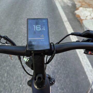 ENGWE E26 3.0 Pro, la bici eSUV con il motore centrale cambia la guida, prime impressioni - macitynet.it
