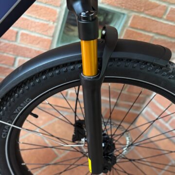 ENGWE E26 3.0 Pro, la bici eSUV con il motore centrale cambia la guida, prime impressioni - macitynet.it