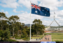 Svolta AI in Australia: stretta green per i data center e difesa dei diritti d’autore Svolta IA in Australia: obblighi green per i data center e tutele contro il "furto" dei diritti d'autore - macitynet.it